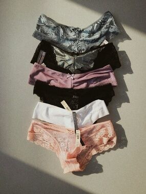 6 Pairs of NWT Victorias Secret Panties - Size Medium